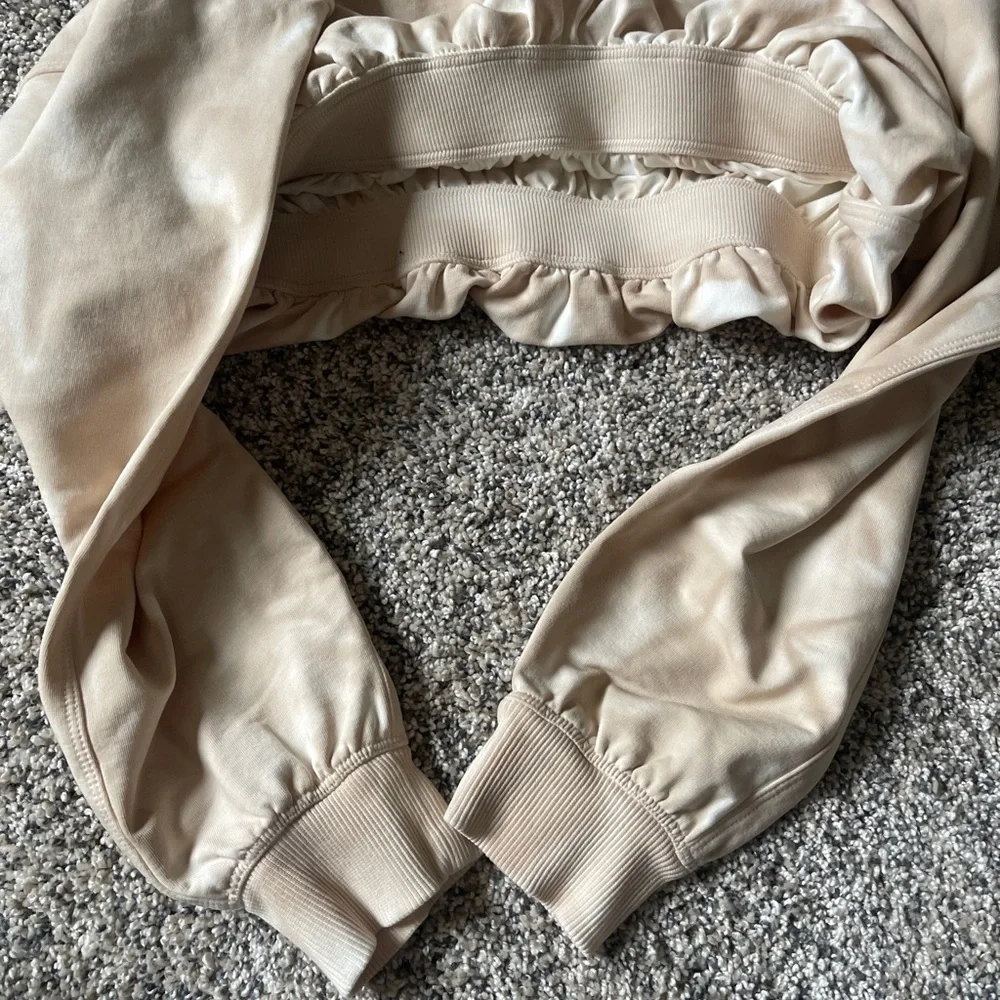 Lululemon LA All Yours Bubble Hem Hoodie - Picture 4 of 9